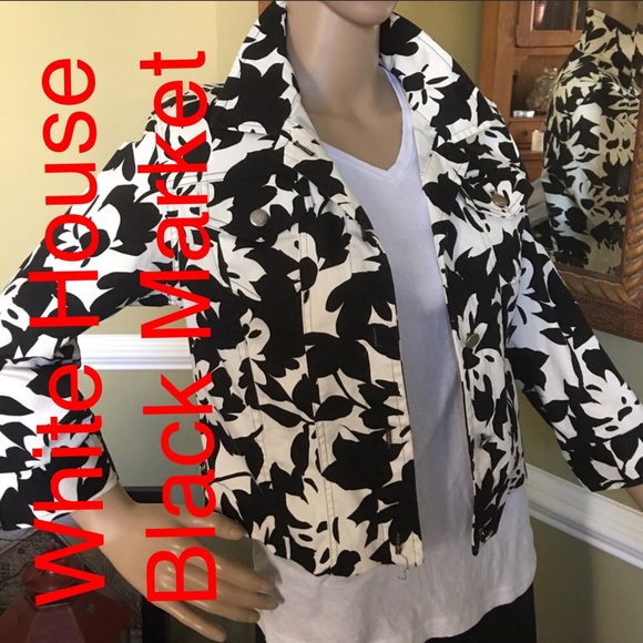 White House Black Market Jackets & Blazers - Awesome short jacket